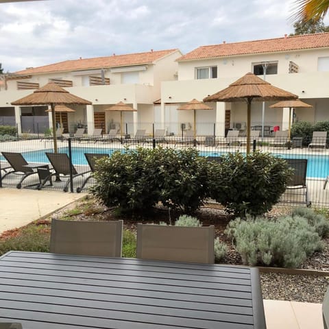 Appart. en Corse t3 bord de mer et piscine. N 143 Apartment in Linguizzetta