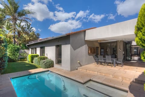 Property building, Patio, Day, Garden, Garden view, Pool view, Swimming pool, sunbed