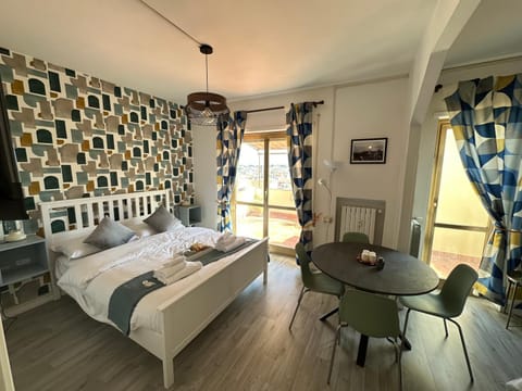 Seating area, Bedroom