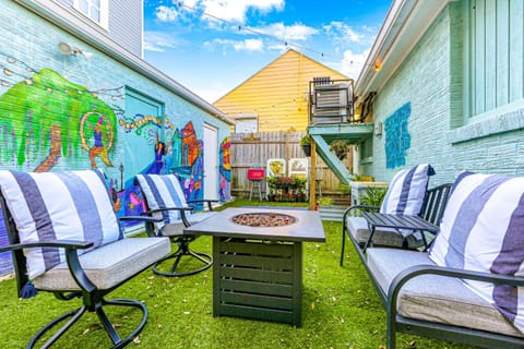Property building, Garden, Decorative detail, Seating area, Garden view, Sunrise, Sunset, fireplace, sunbed