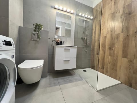 TS Gold New Town Apartment & free private parking Apartment in Szczecin