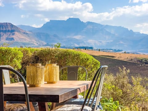 Patio, Natural landscape, Seating area, Mountain view