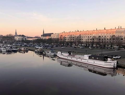 Péniche le Sémaphore Docked boat in Nantes