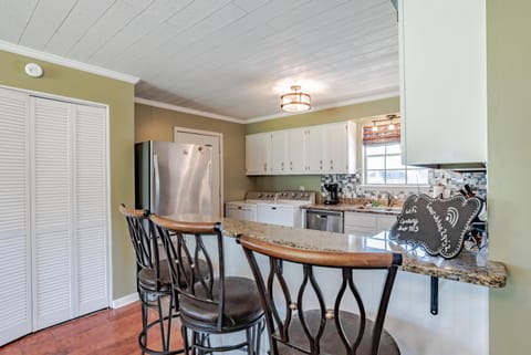 East End Beach Side Bungalow House in Dauphin Island