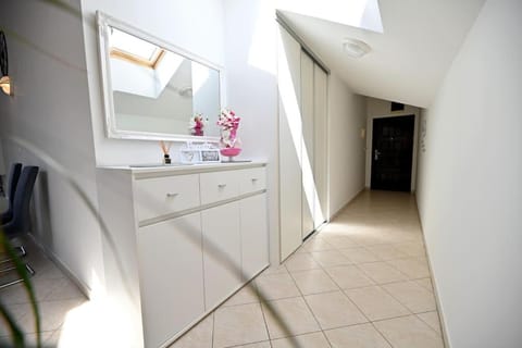 Apartman L & Z Višnjik Apartment in Zadar