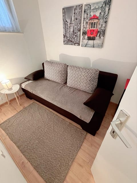 Stan na dan CentarM Apartment in Federation of Bosnia and Herzegovina