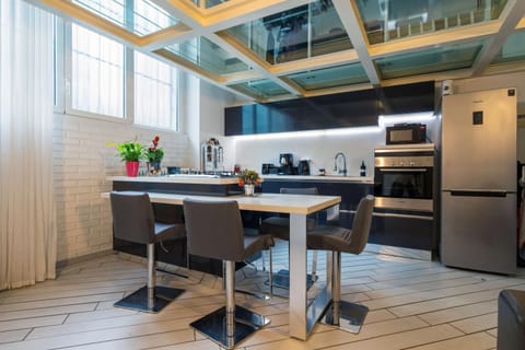 Living room, Dining area