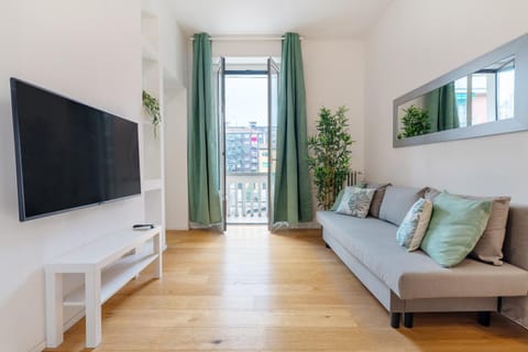 Communal lounge/ TV room, TV and multimedia, Living room