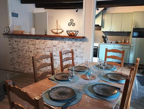 Maison en pierre pour 6-jardin &animaux bienvenus House in Brittany