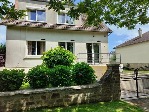 Le gîte de la tortue House in Bayeux