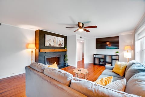 Updated Home Central Oak Ridge Location House in Oak Ridge