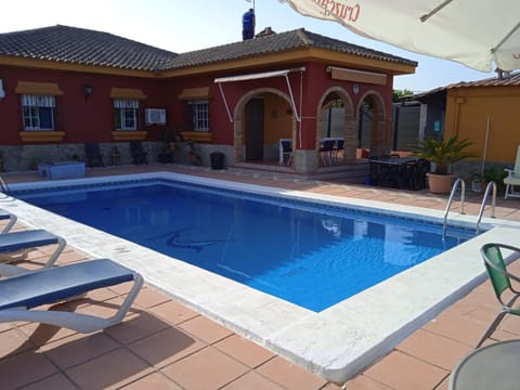 Pool view, Swimming pool, sunbed