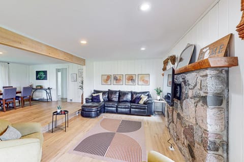 Minutes from it All House in Petoskey