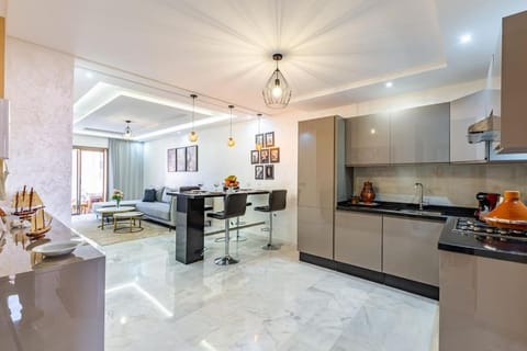 Kitchen or kitchenette, Dining area, dishwasher, oven, stove