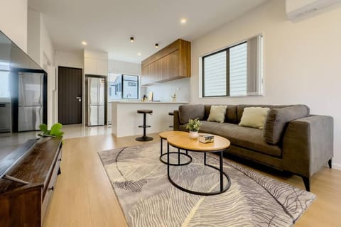 Brand New 3Bedroom Retreat in South Auckland Villa in Auckland