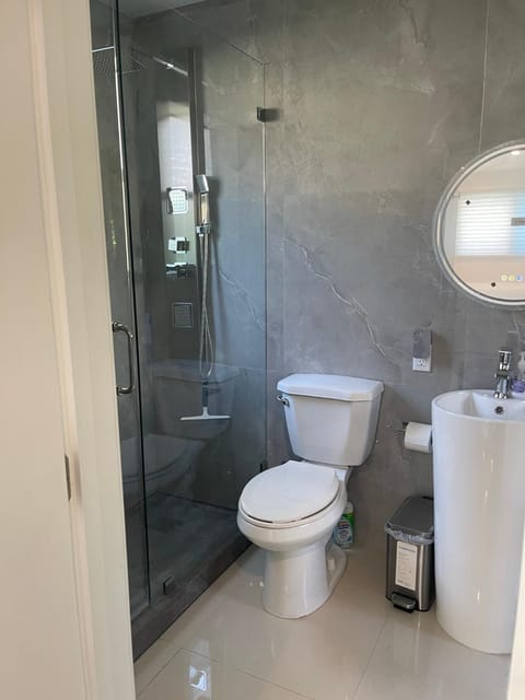 Studio close to airport Apartment in Dania Beach