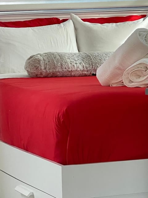 Studio close to airport Apartment in Dania Beach