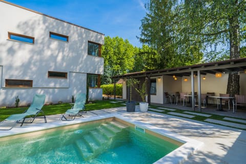 Garden, Swimming pool