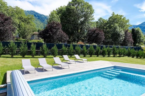 Natural landscape, Garden, Garden view, Mountain view, Pool view, Swimming pool