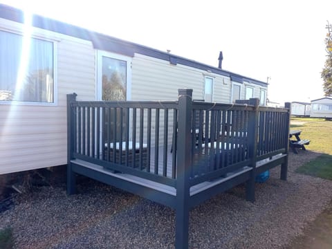 SANDY BAY STAYOVER Campground/ 
RV Resort in England