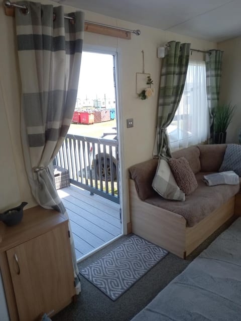 SANDY BAY STAYOVER Campground/ 
RV Resort in England