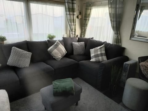 SANDY BAY STAYOVER Campground/ 
RV Resort in England