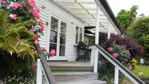 Property building, Balcony/Terrace