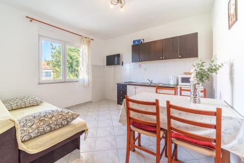 TV and multimedia, Kitchen or kitchenette, Living room, Seating area, Dining area, minibar