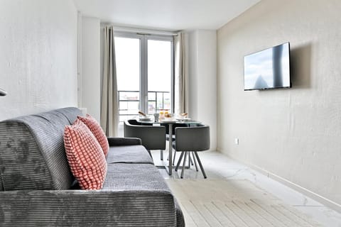 Living room, Seating area, Dining area