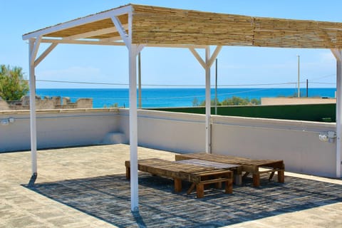 Patio, Day, Natural landscape, View (from property/room), Balcony/Terrace, Dining area, Sea view