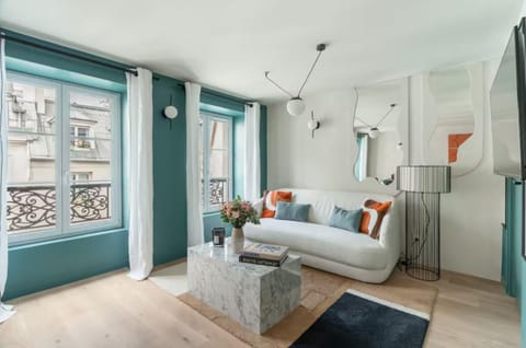 SERENERS Apartments in Montorgueil - Rue Saint-Denis Apartment in Paris