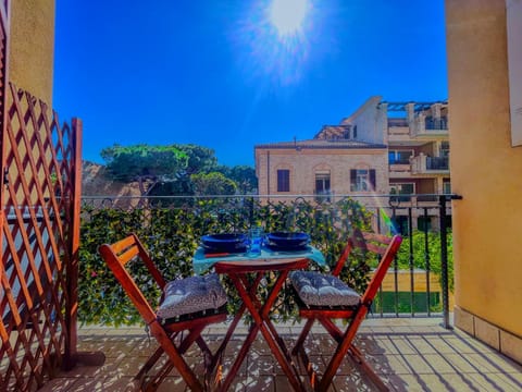 Property building, Day, View (from property/room), Balcony/Terrace, Dining area