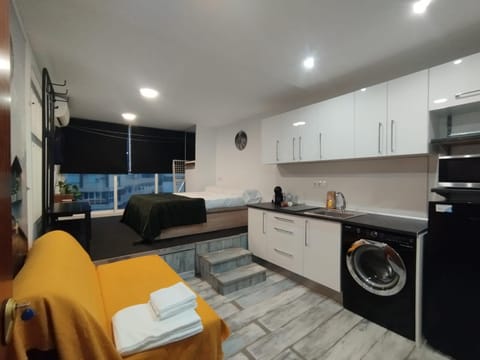 Playamar Estudio 2 Huesped 40m Playa Parking Wi-Fi Apartment in Torremolinos