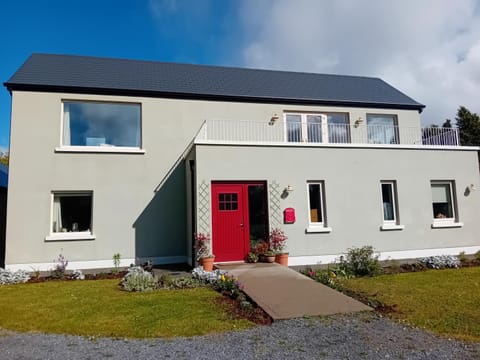 Galway Riverside Retreat Apartment in Galway