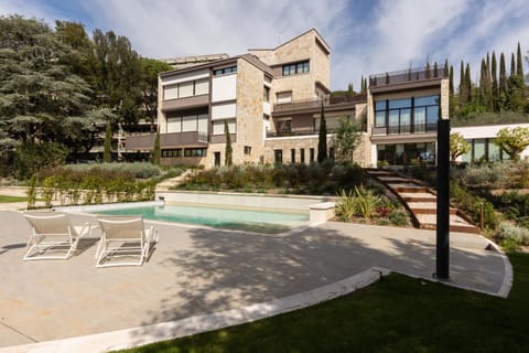 Property building, Swimming pool