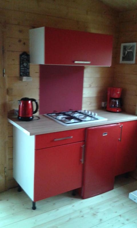 Coffee/tea facilities, Kitchen or kitchenette