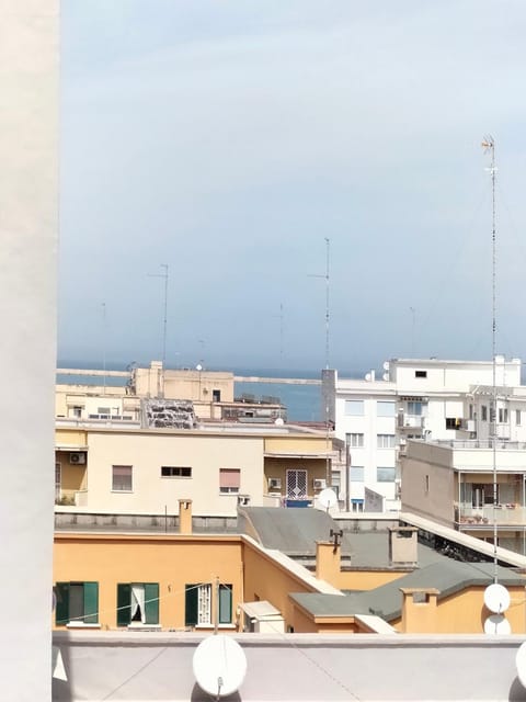 View (from property/room), Balcony/Terrace, City view, Sea view