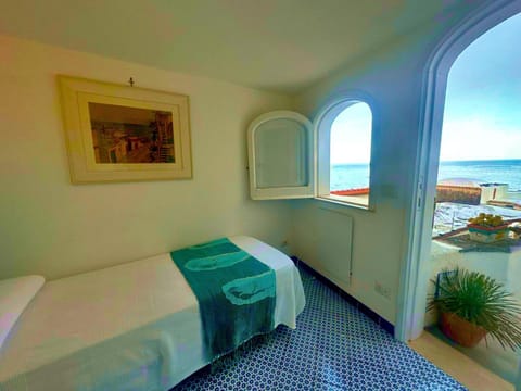 View (from property/room), Bedroom, City view, Sea view