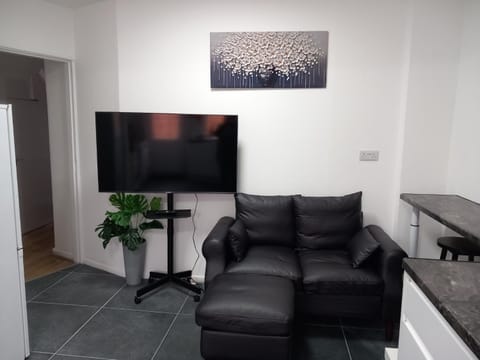 Communal lounge/ TV room, TV and multimedia