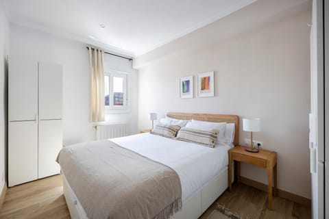 Amazing 3bdr Apt In Cornella 1 Mins From Metro Apartment in Barcelona