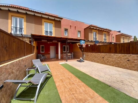 Off site, Balcony/Terrace