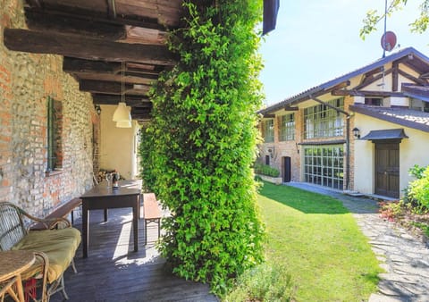 Property building, Day, Garden, Garden view