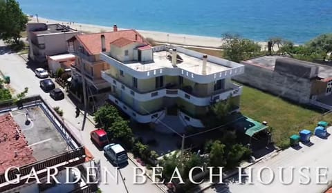 Day, Neighbourhood, Natural landscape, Bird's eye view, Beach, Sea view, Street view, Location, Parking