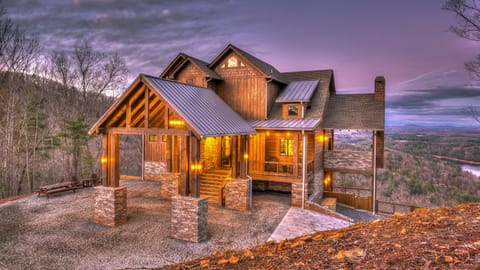 BLUESTONE House in Blue Ridge Lake