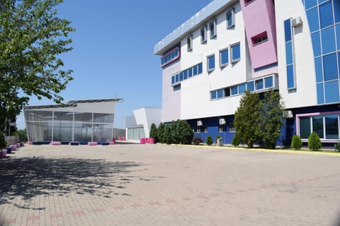 Property building, Parking