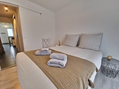 La cabine du Port, cosy, vue mer, plage à 100m Cabin in Trégunc