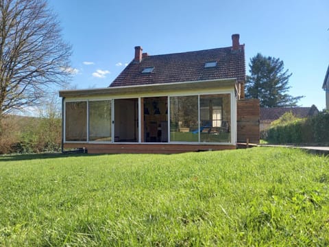 Property building, Spring, Day, Garden, Garden view