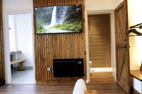 TV and multimedia, Evening entertainment