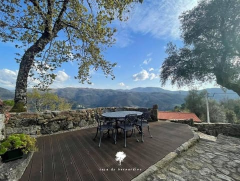 Spring, Day, Natural landscape, Dining area, Mountain view