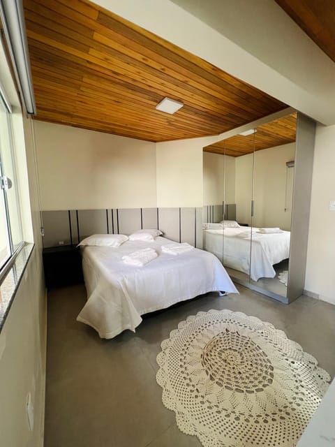 Bed, Hot Tub, Photo of the whole room, Bedroom, internet, minibar, towels, air conditioner